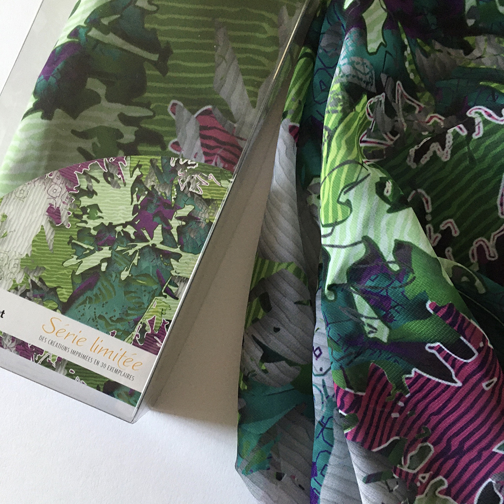 foulard création originale imprimée sur polyester séries limitées
